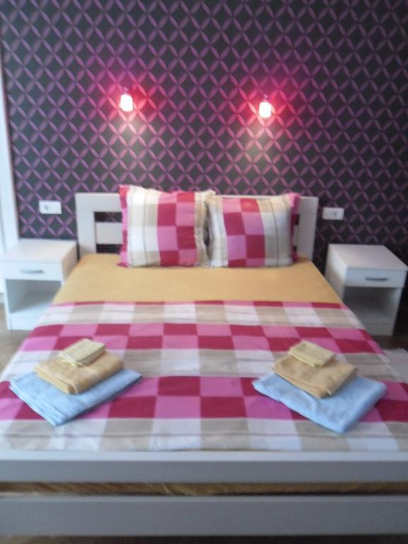 Family Top Rooms Bela Lada Sobe Novi Sad Phòng bức ảnh